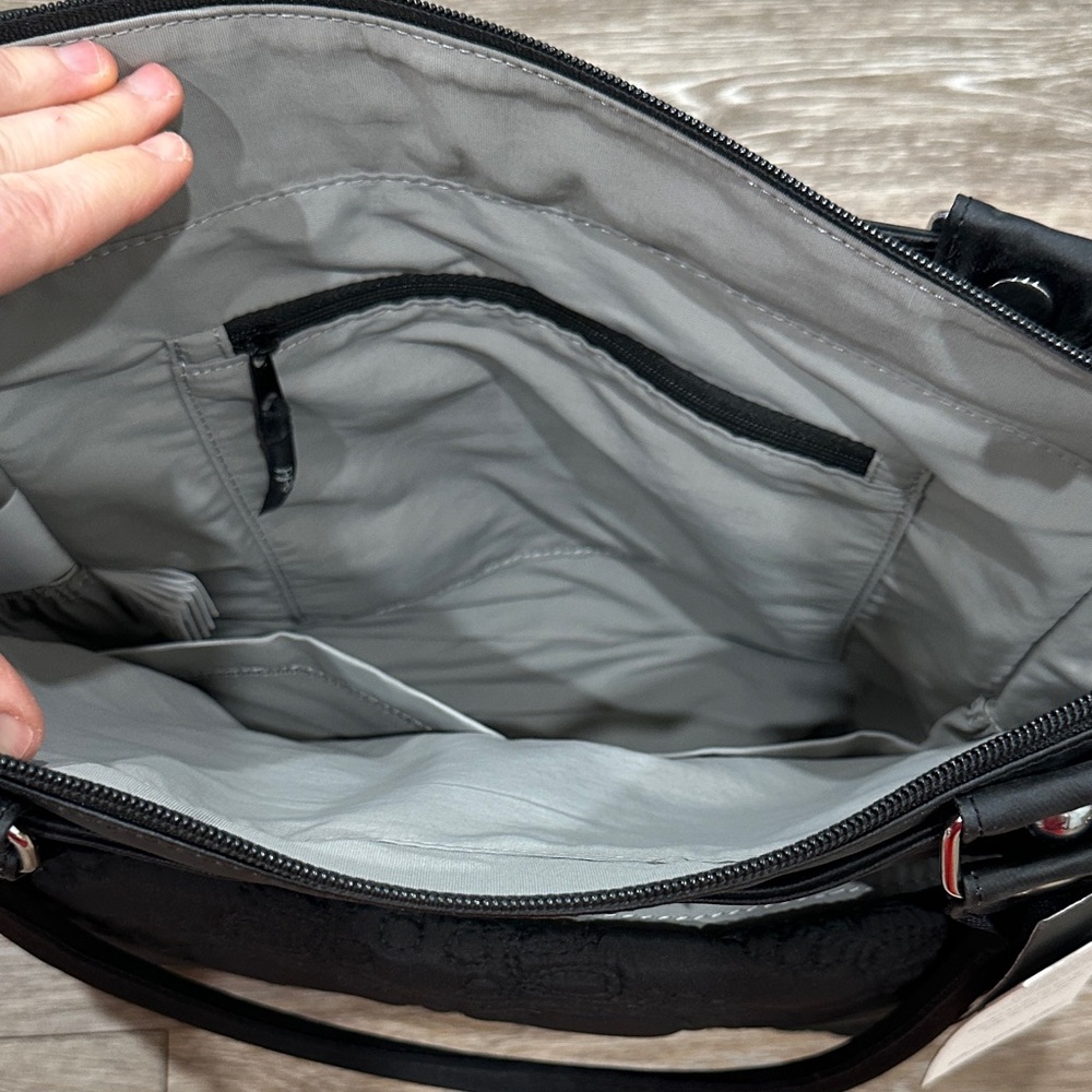 NWT! Petunia Pickle Bottom Black City Carryall Shoulder/Diaper Bag - Picture 11 of 16